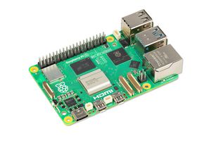 MULTICOMP PRO RPI5-STARTER KIT-4GB-UK. Raspberry Pi 5 Starter Kit, 4GB, micro SD 16GB, Case with Fan, HDMI Cable, PSU 5.1V/5.0A